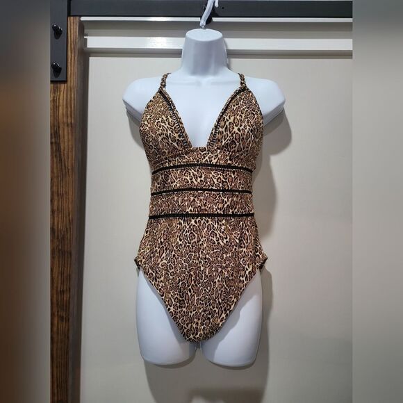 BAR III Women's Bonita Cheetah X-Back One-Piece Swimsuit NWOT size Large - Picture 3 of 5
